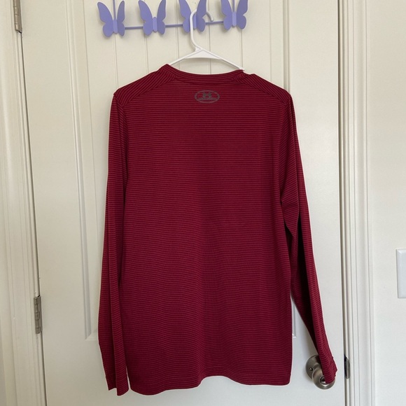 NWOT | Under Armour men’s red stripe pattern long sleeve “loose” coldgear‎ small - Picture 6 of 7